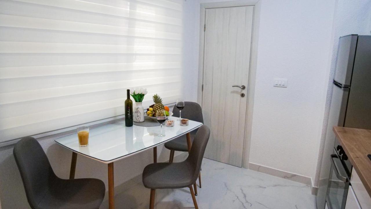 Peaceful & Sunny Apartments Trogir Exterior photo